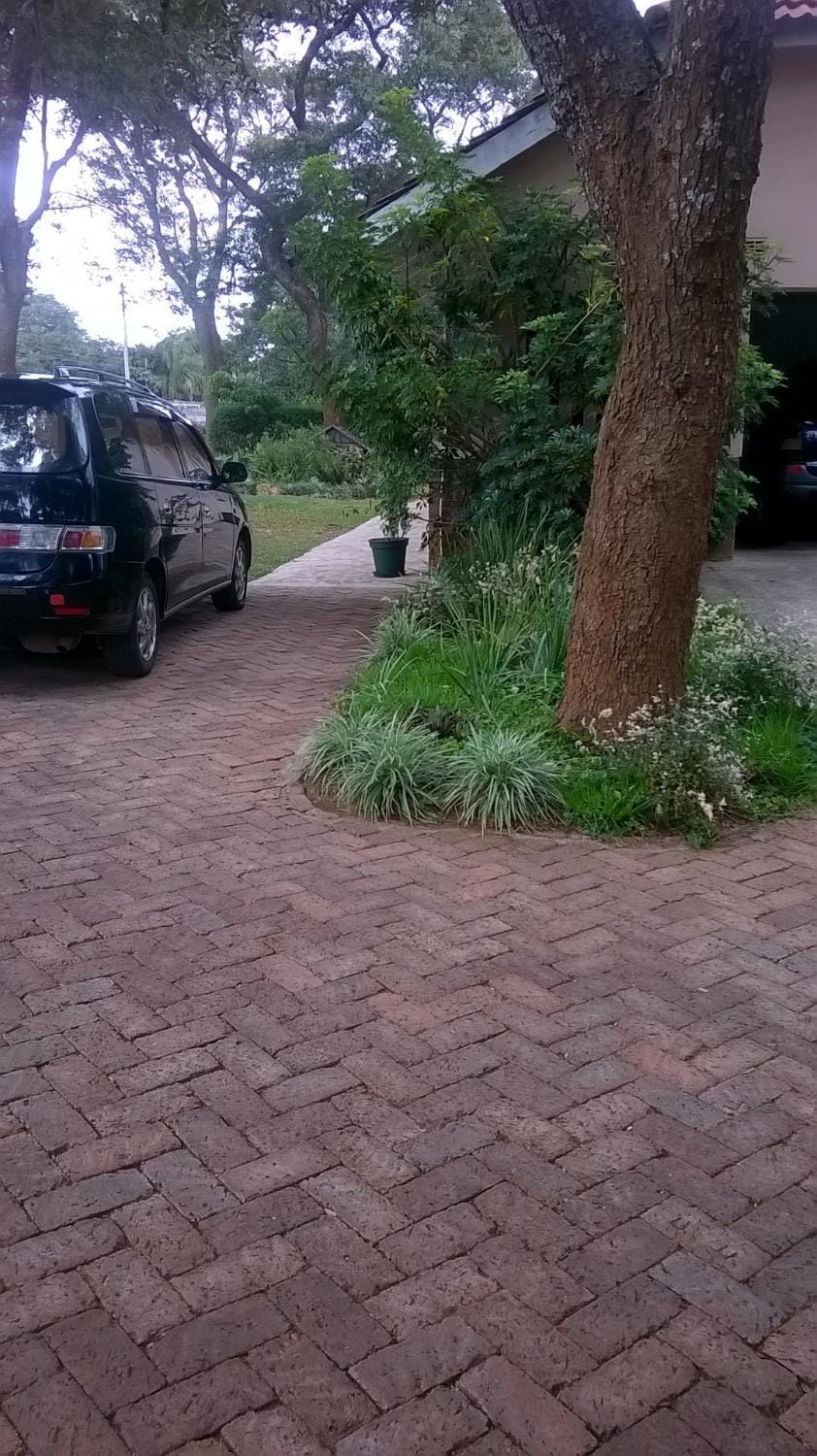 Facade/entrance, Garden, Parking