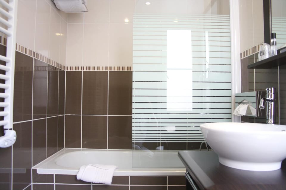 Bathroom, Bedroom