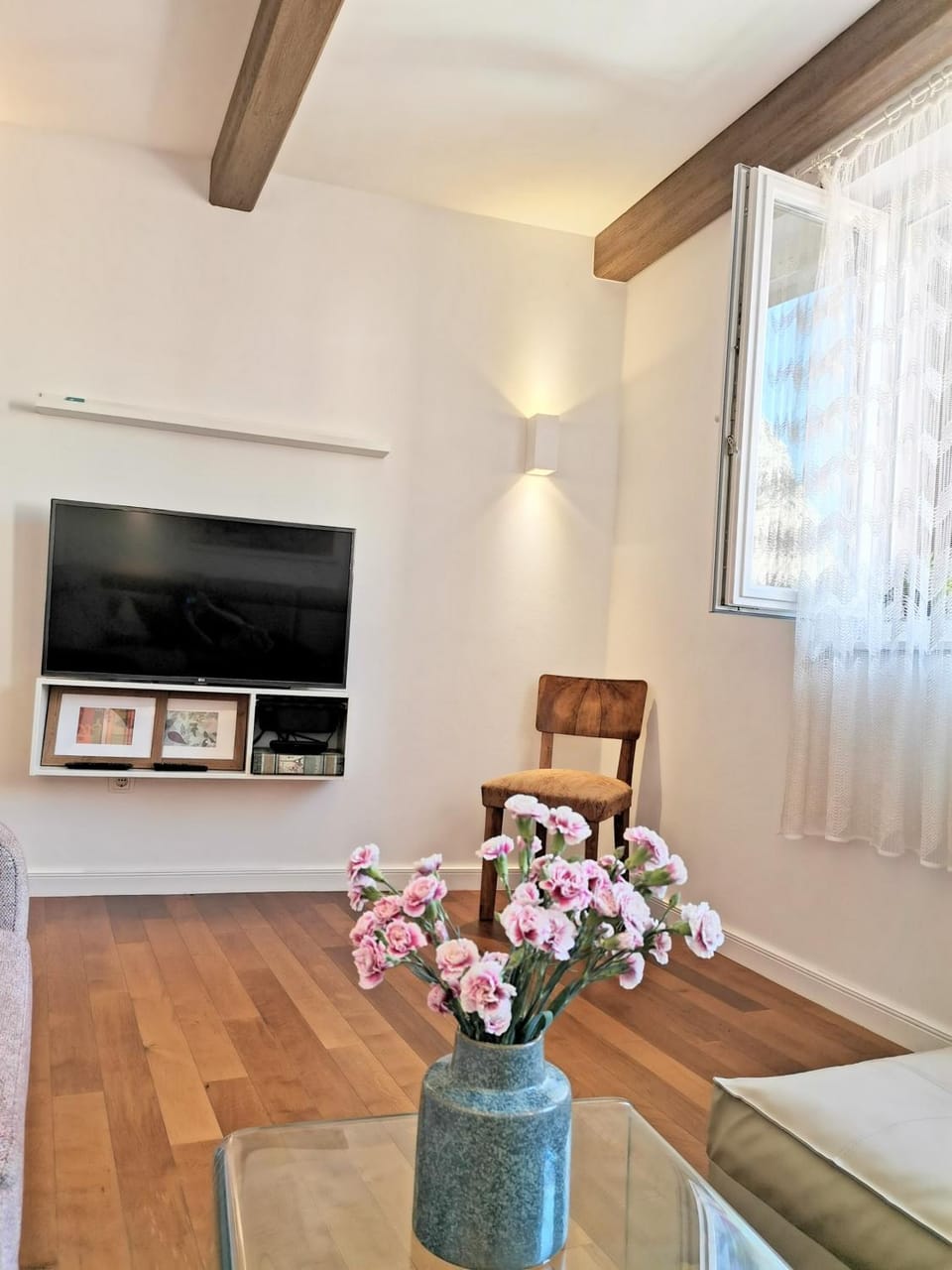 APARTMAN R.R. OMIŠ Apartment in Split-Dalmatia County
