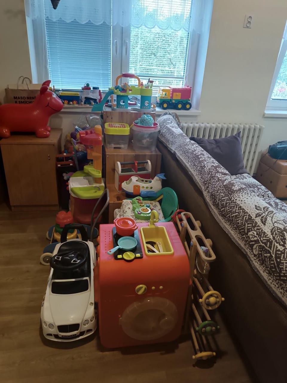 Seating area, Kids's club