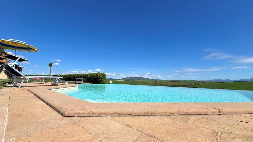 Mountain view, Swimming pool