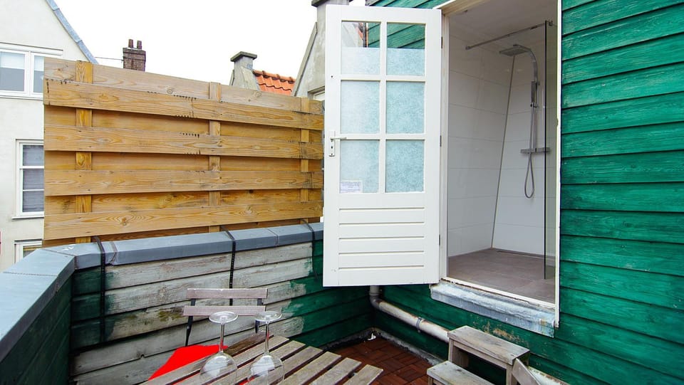 Patio, Inner courtyard view