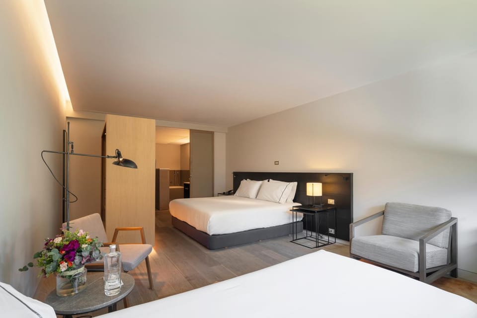 Bed, Photo of the whole room