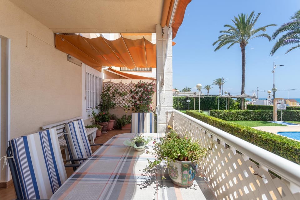 Apartamento Columbretes Apartment in Alicante