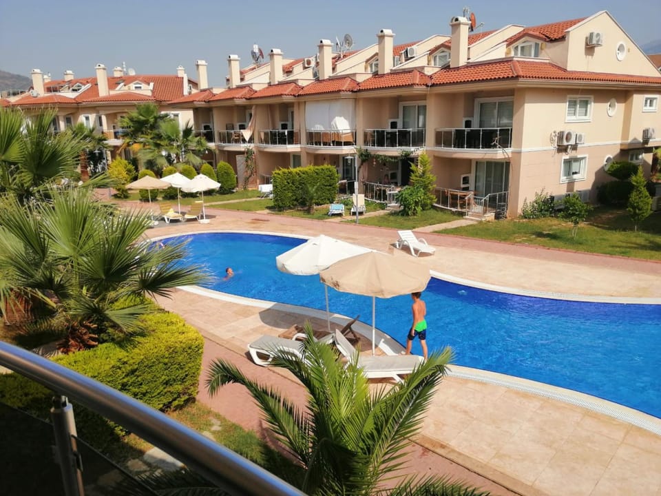 Fethiye Çalış'da Denize Sıfır Özel Plajlı Lüks Daire Apartment in Fethiye