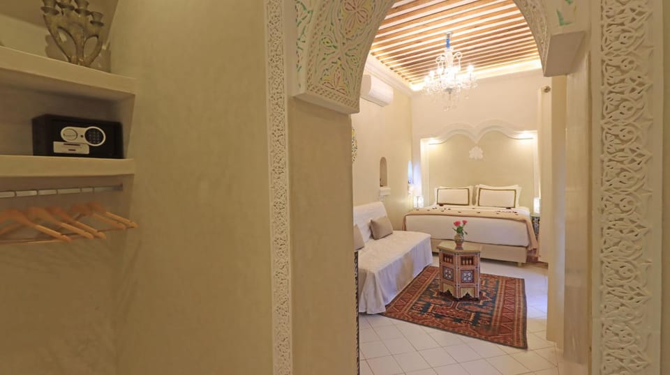 Bed, Bathroom, Living room, Bedroom