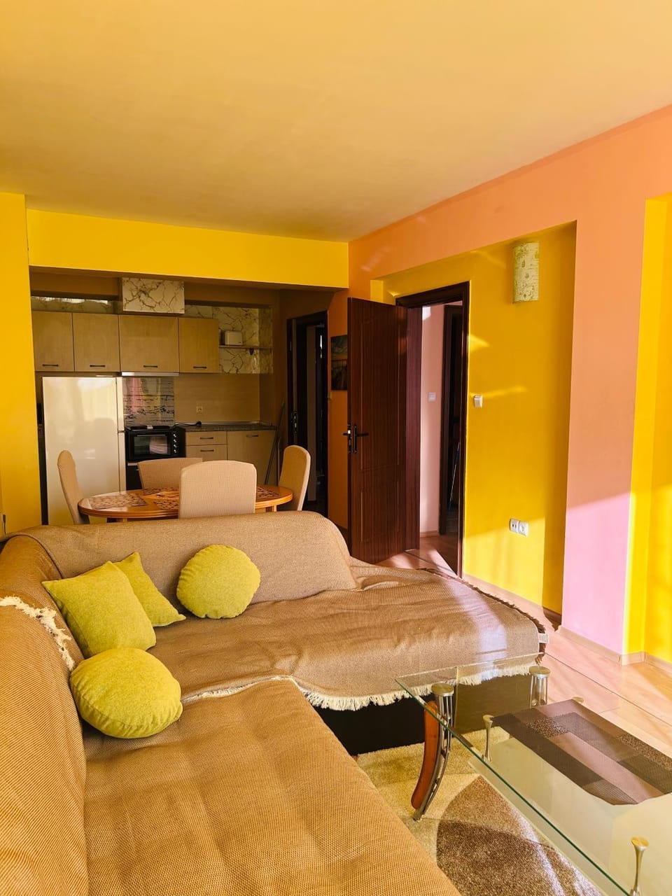 Kitchen or kitchenette, Living room, Photo of the whole room, Seating area, oven