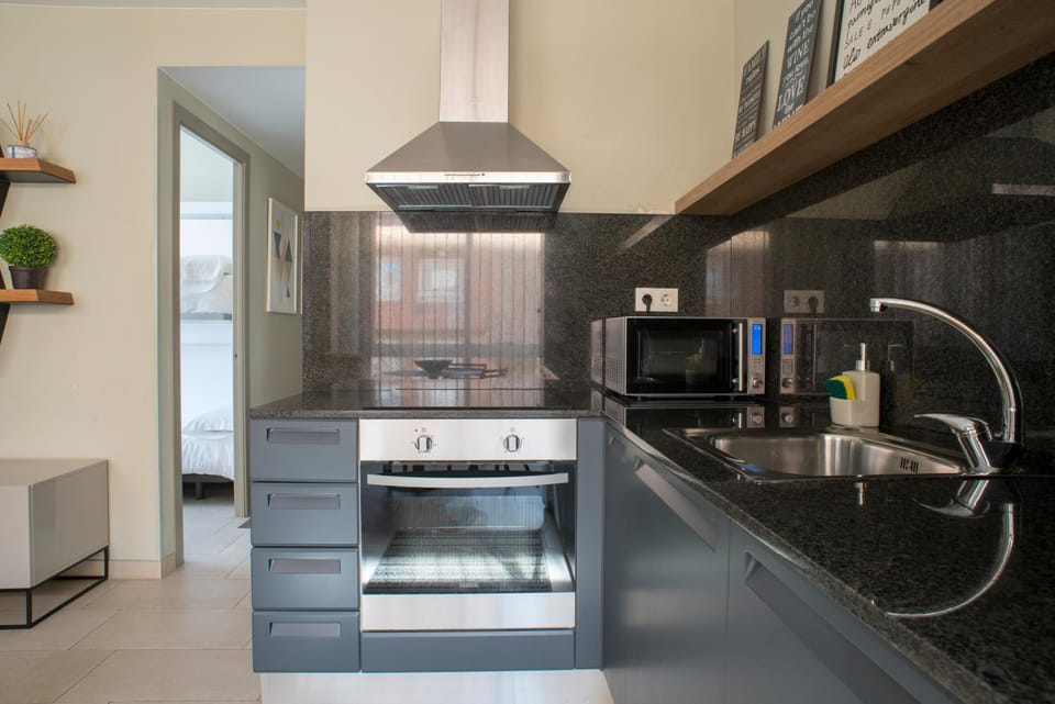 microwave, oven, kitchen