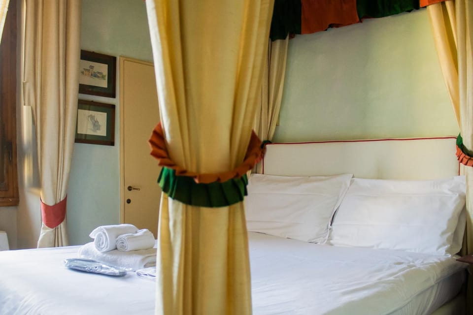 Antica Dimora Johlea Bed and Breakfast in Florence