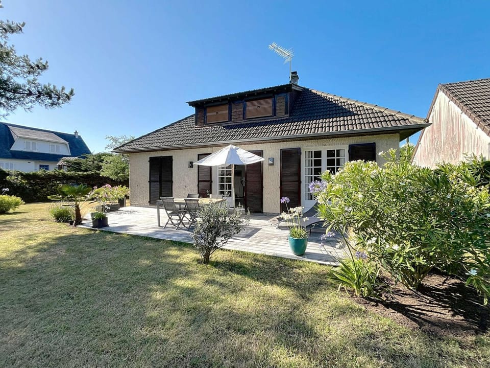 Maison de charme à 150m de la plage avec jardin, 6-8 pers, Kairon Plage - FR-1-361-56 House in Saint-Pair-sur-Mer