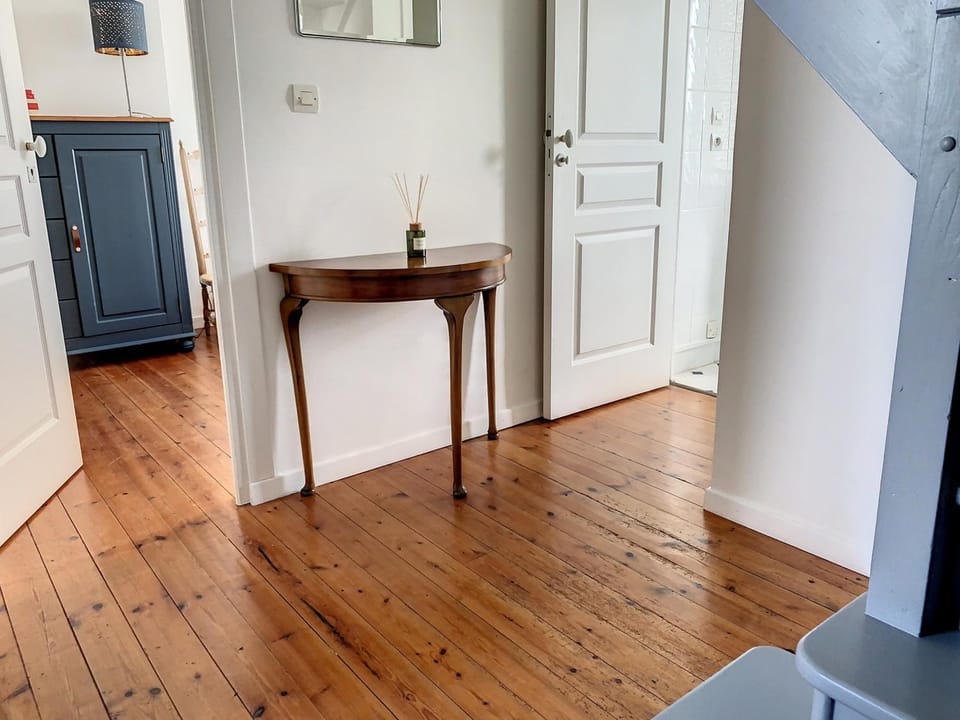 Villa au Calme avec Jardin, Proche Plage et Commerces, Wifi et Équipements Complets - FR-1-361-117 House in Jullouville