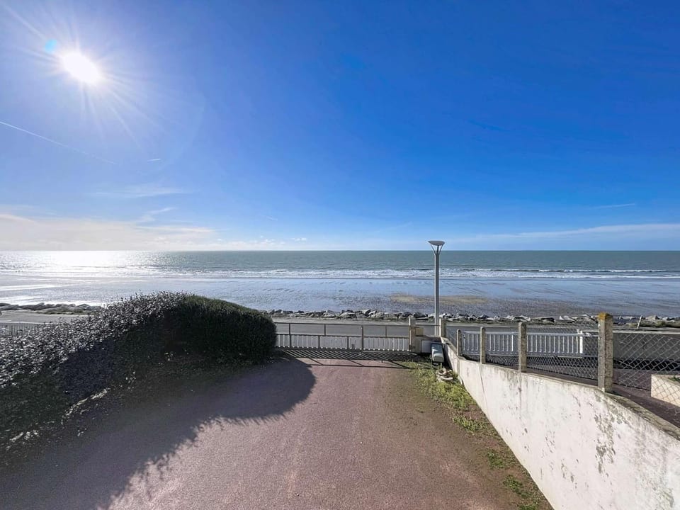 Villa bord de mer avec jardin et Wifi gratuit - FR-1-361-76 House in Saint-Pair-sur-Mer