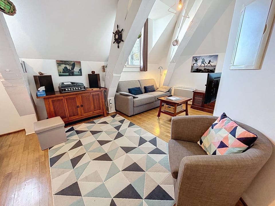 Appartement cosy, 200m plage, parking privé, WiFi - FR-1-361-18 Apartment in Granville