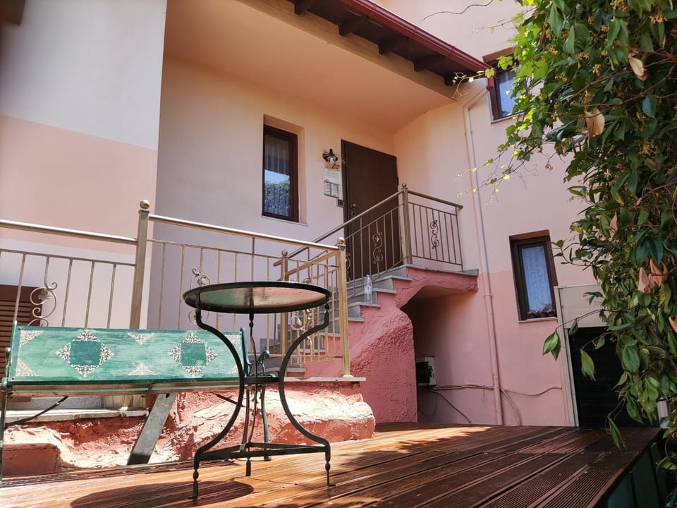 Patio, Facade/entrance, Decorative detail