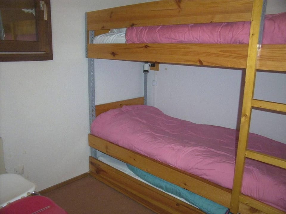 Studio Cabine À Risoul 1850 - 4 Couchages, Ski, Animaux Acceptés, Proche Commerces et Navette - FR-1-330-182 Cabin in Provence-Alpes-Côte d'Azur