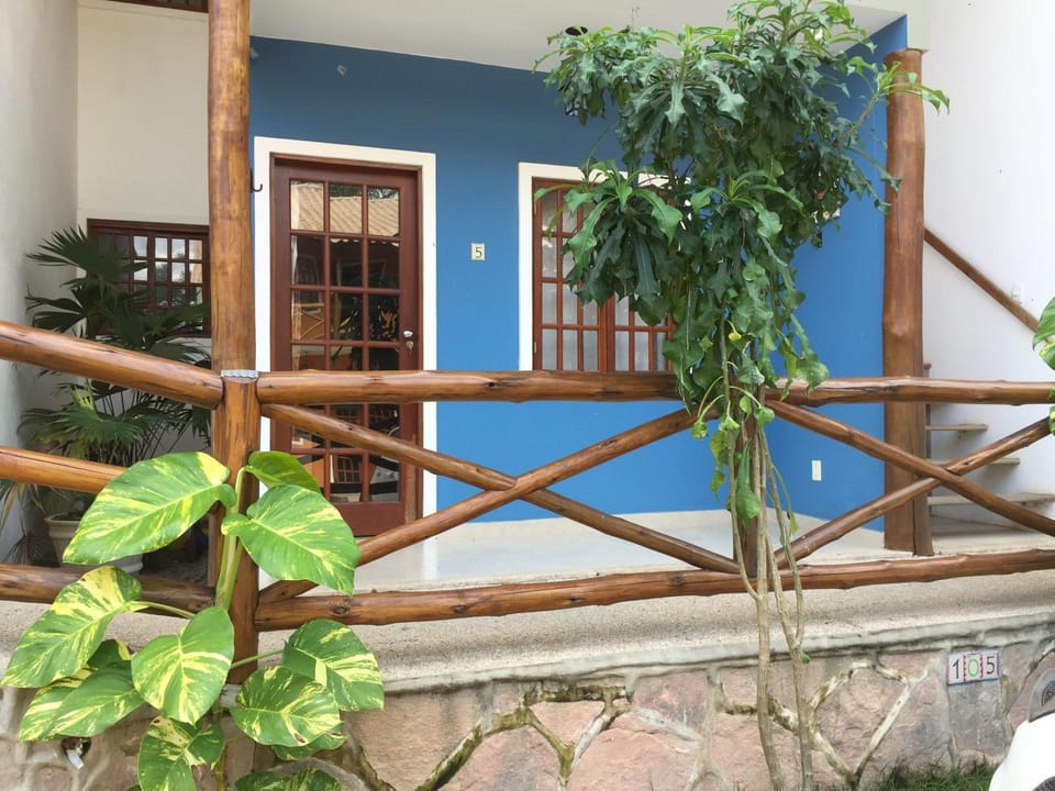 Facade/entrance, Balcony/Terrace