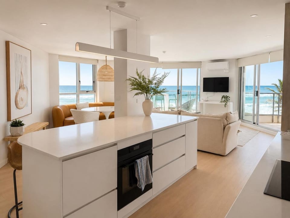 Foreshore Beachfront Apartments Apartment hotel in Mermaid Beach
