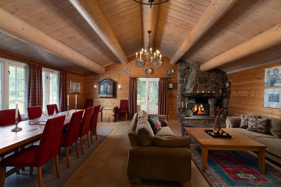 Living room, Seating area, Dining area