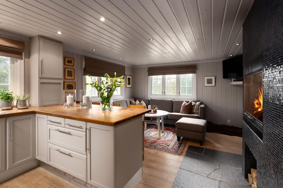 Kitchen or kitchenette
