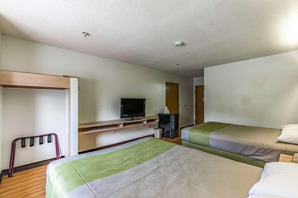 TV and multimedia, Photo of the whole room, On site