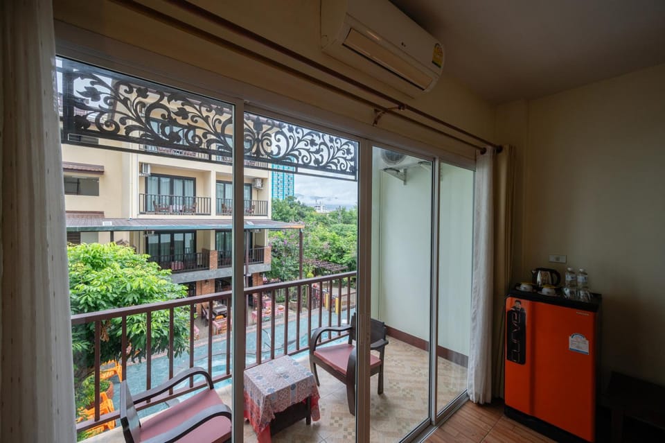 Riverside House Hotel Bed and Breakfast in Chiang Mai