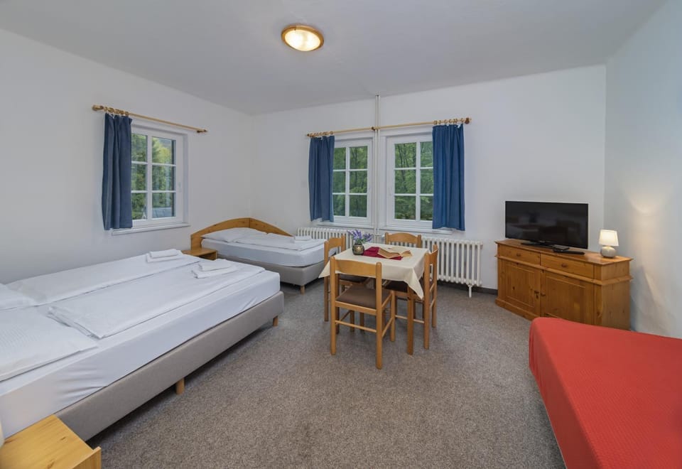 Property building, Photo of the whole room