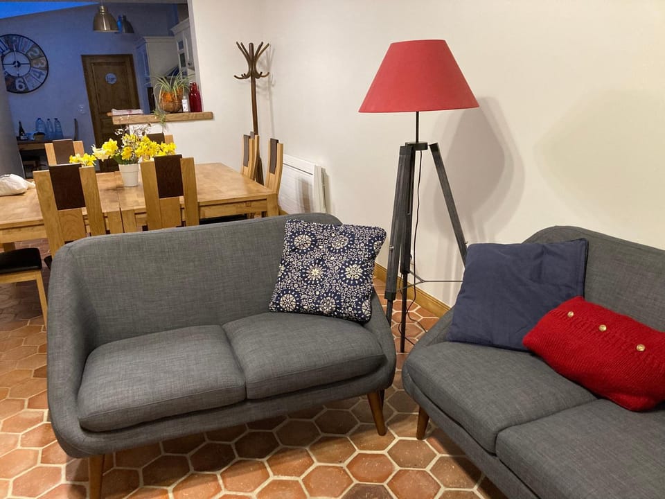 Living room, Seating area