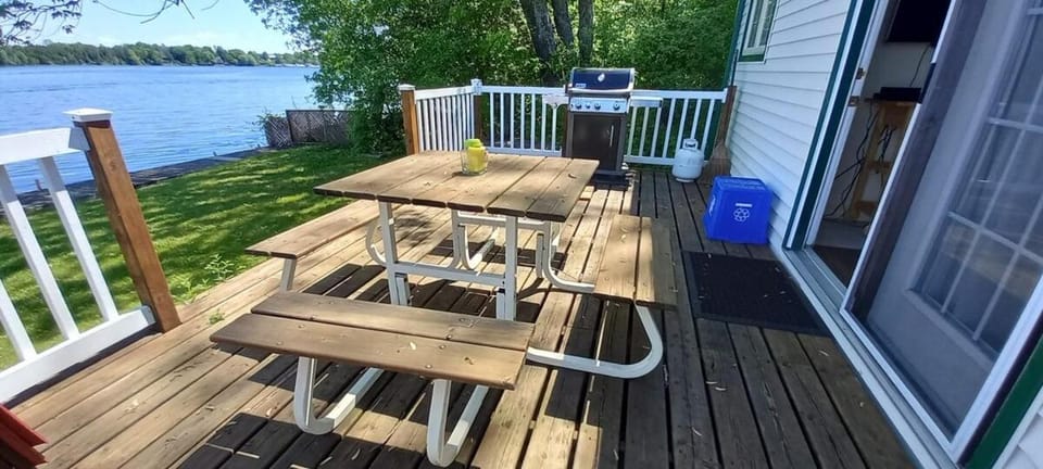 Pigeon Hollow Park Cottages Campground/ 
RV Resort in Kawartha Lakes