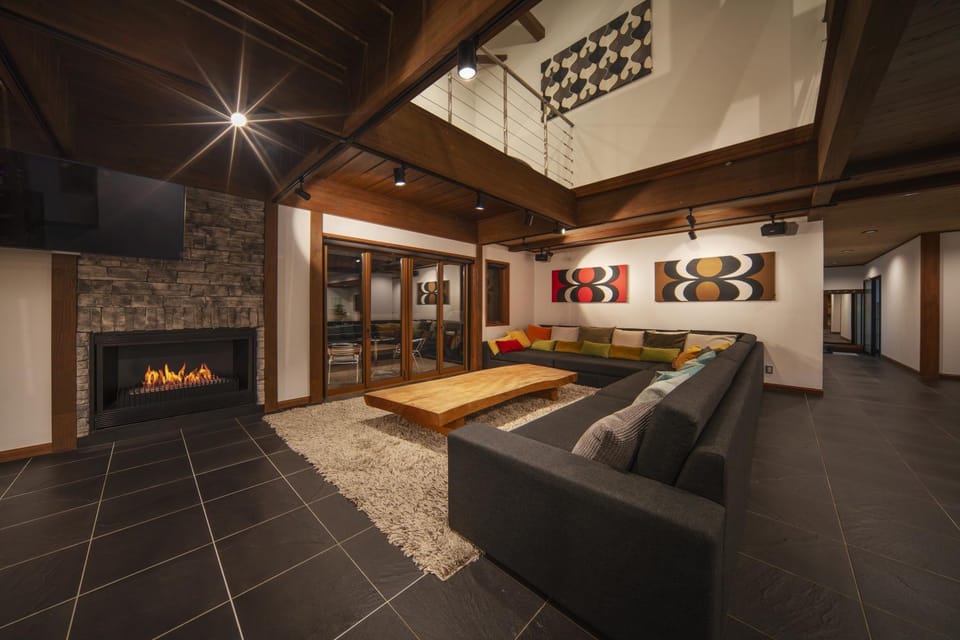 Living room, Seating area, fireplace