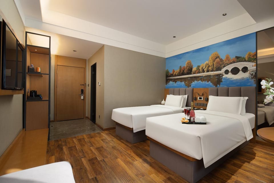 Bed, Living room, Seating area, Bedroom