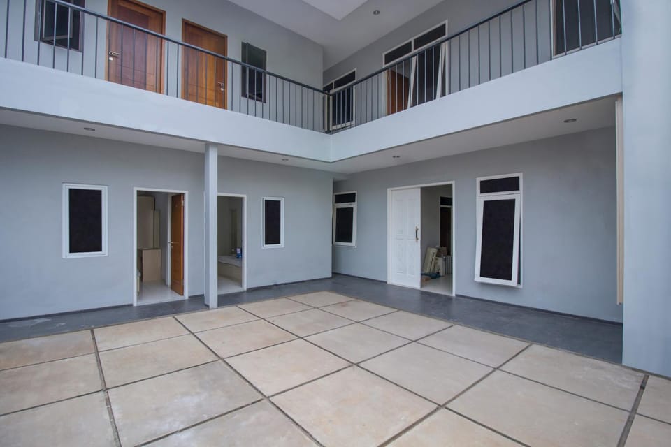 Facade/entrance, Balcony/Terrace