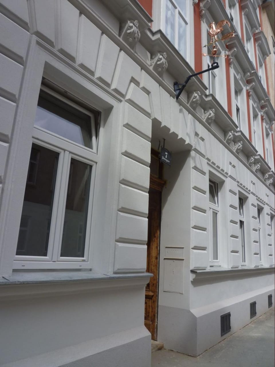 Facade/entrance