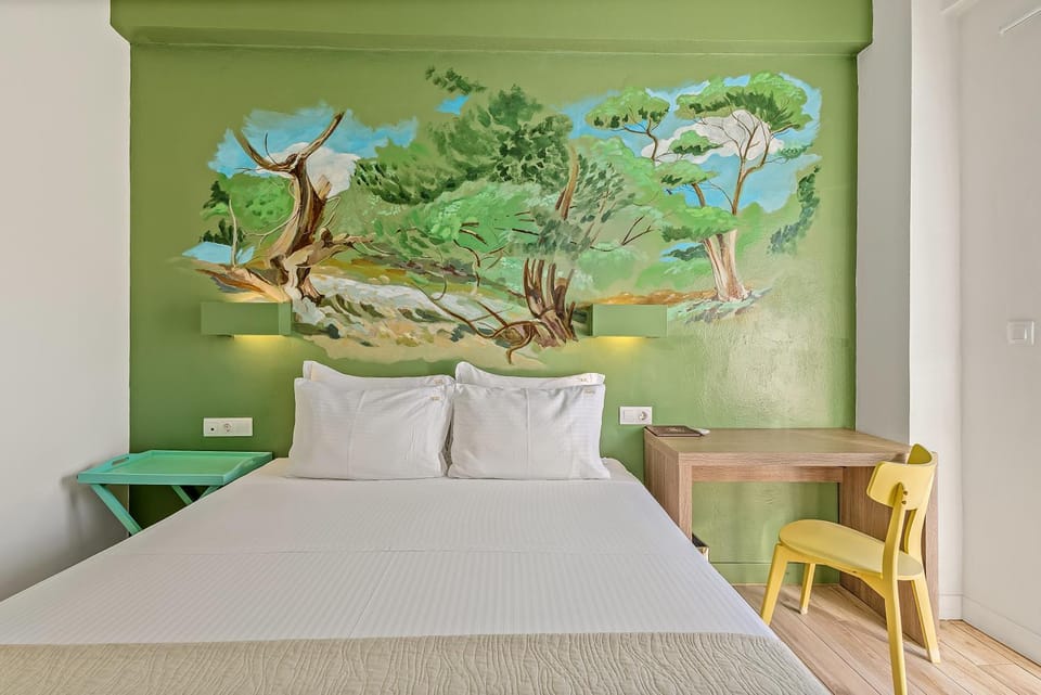 Bed, Photo of the whole room, Decorative detail