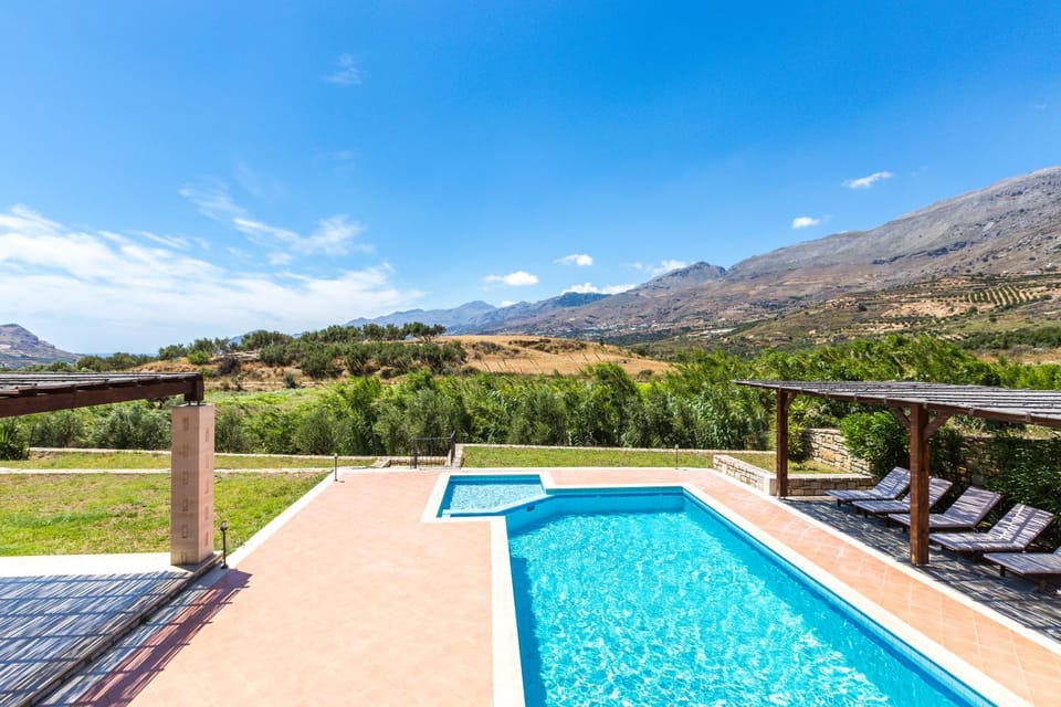Garden, Mountain view, Swimming pool, Swimming pool