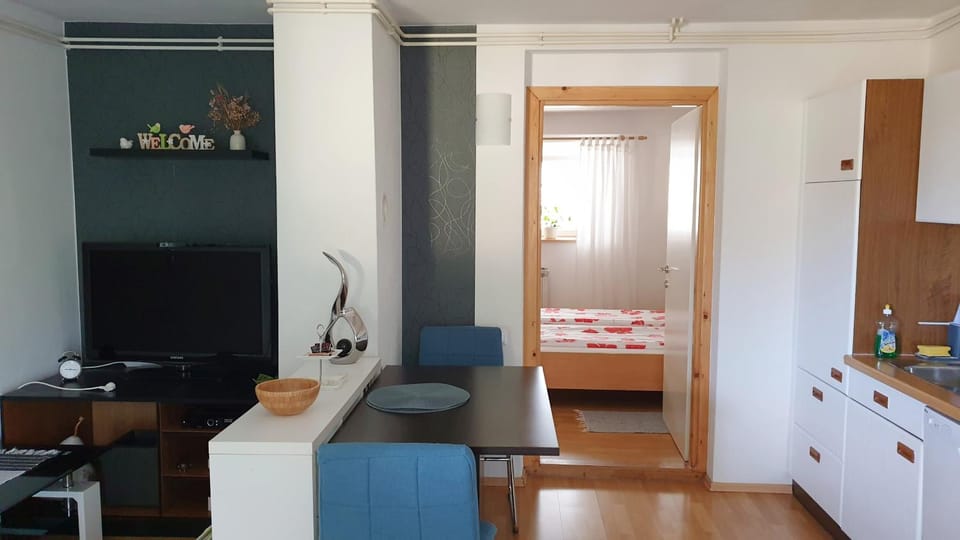 Living room, Dining area, kitchen