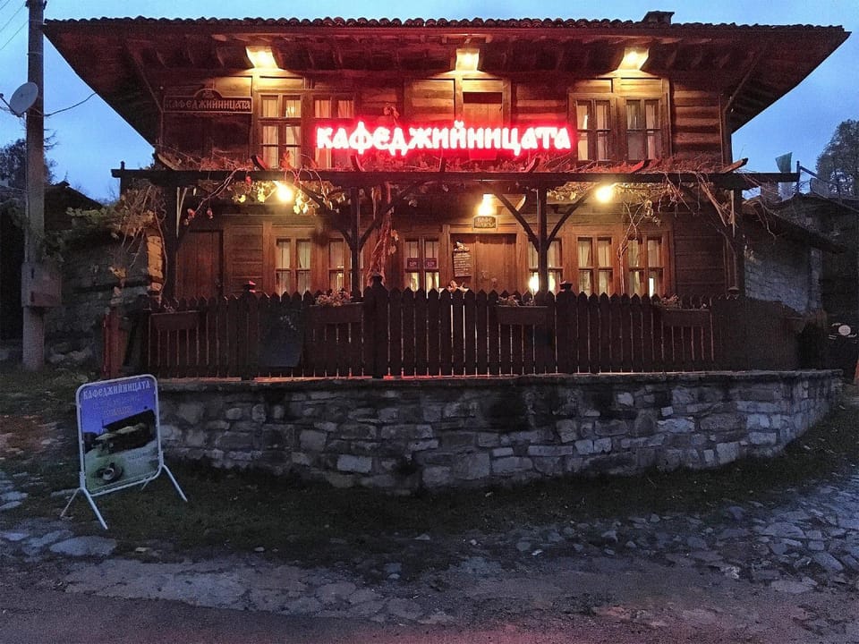 Facade/entrance, Property logo or sign, Street view