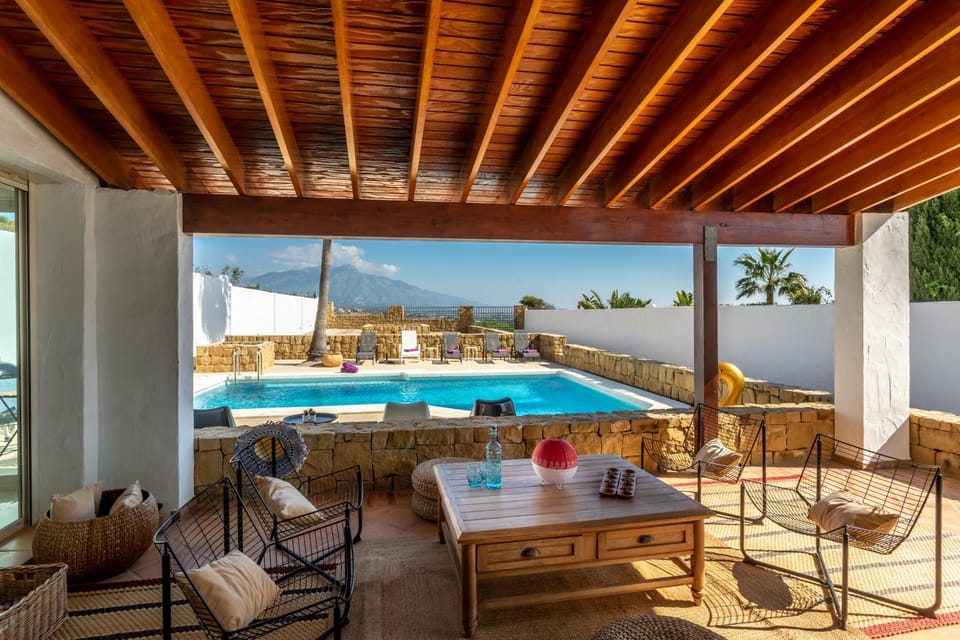 Natural landscape, View (from property/room), Balcony/Terrace, Seating area, Pool view, Swimming pool, sunbed