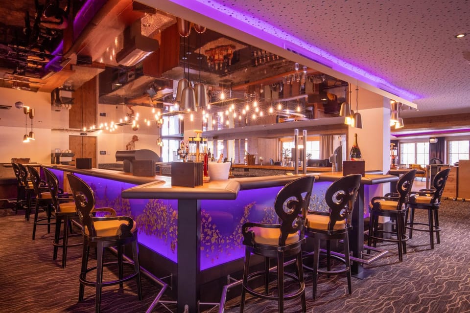 Lounge or bar