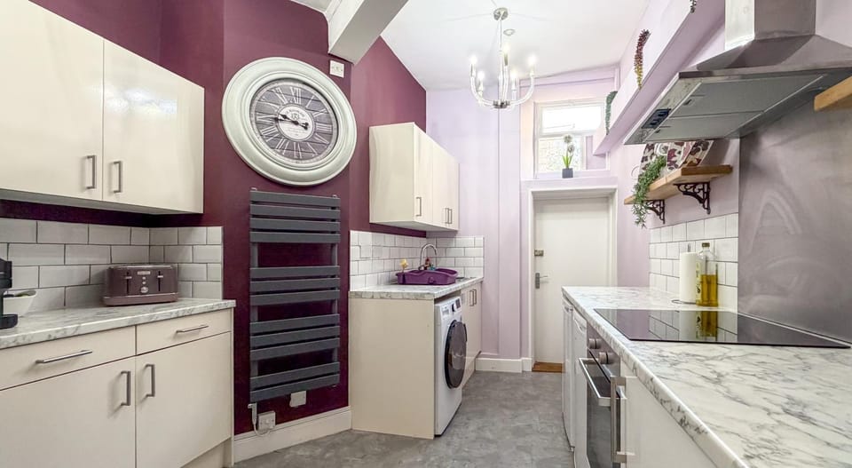 Kitchen or kitchenette, oven, stove, toaster
