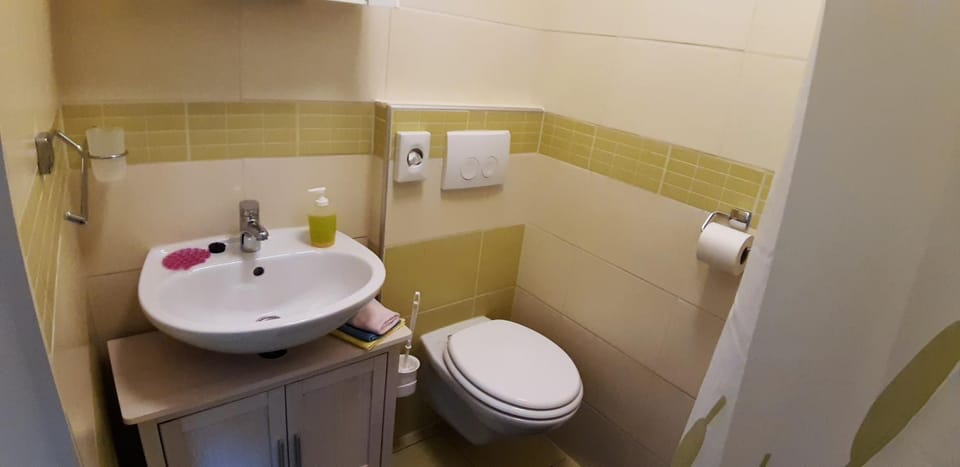 Apartmani Orhideja Apartment in Šibenik-Knin County, Croatia