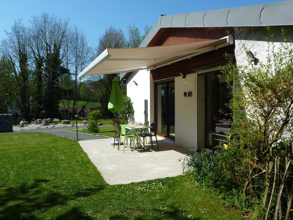 Property building, Spring, Natural landscape, Garden, Garden view