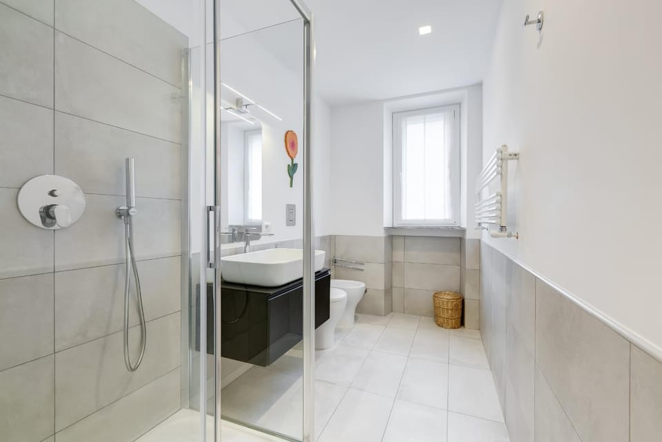 Shower, Toilet, Bathroom