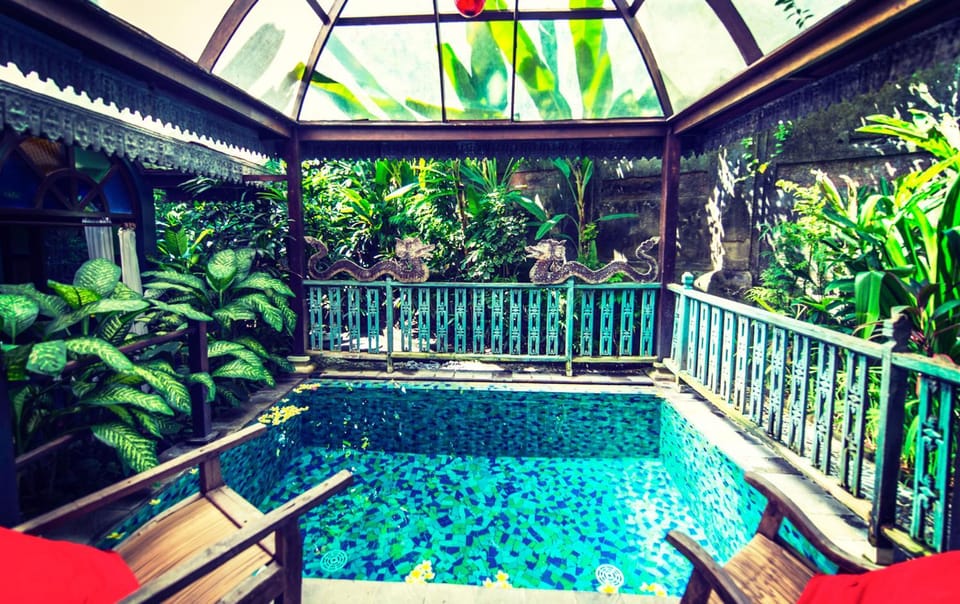 Seating area, Swimming pool