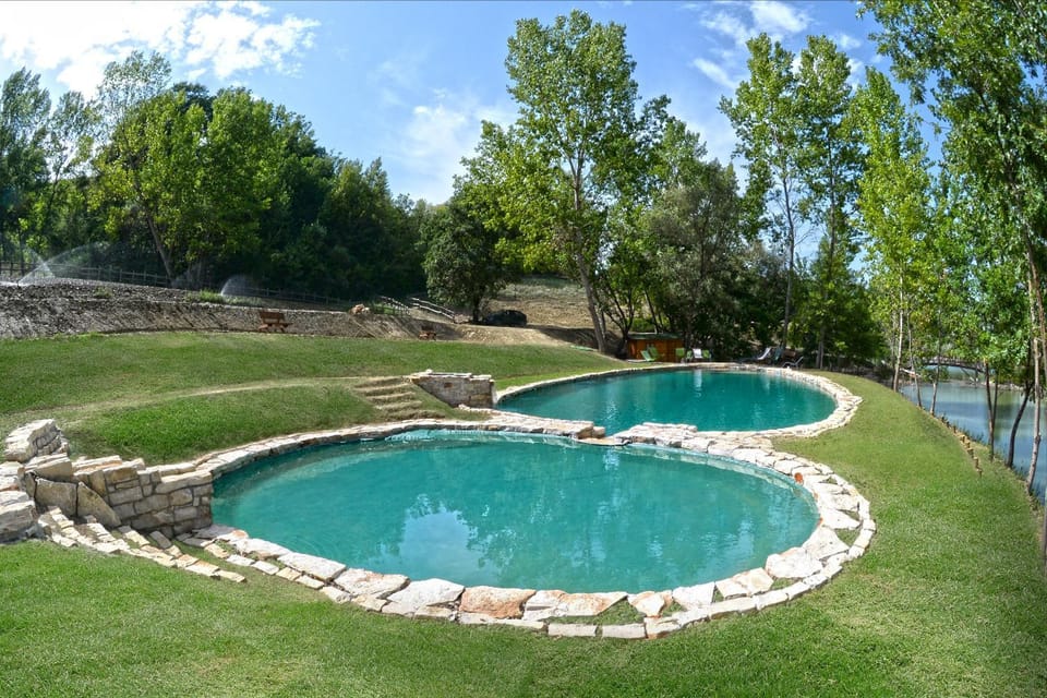 Swimming pool, Swimming pool