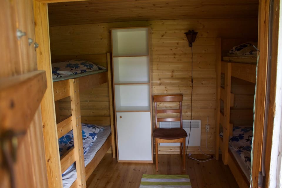 Bedroom, bunk bed