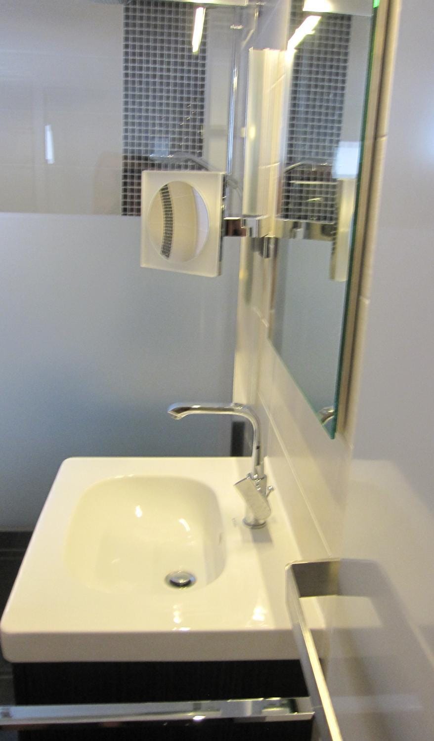 Bathroom, Decorative detail