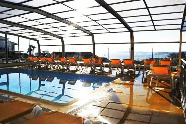 Swimming pool, Swimming pool