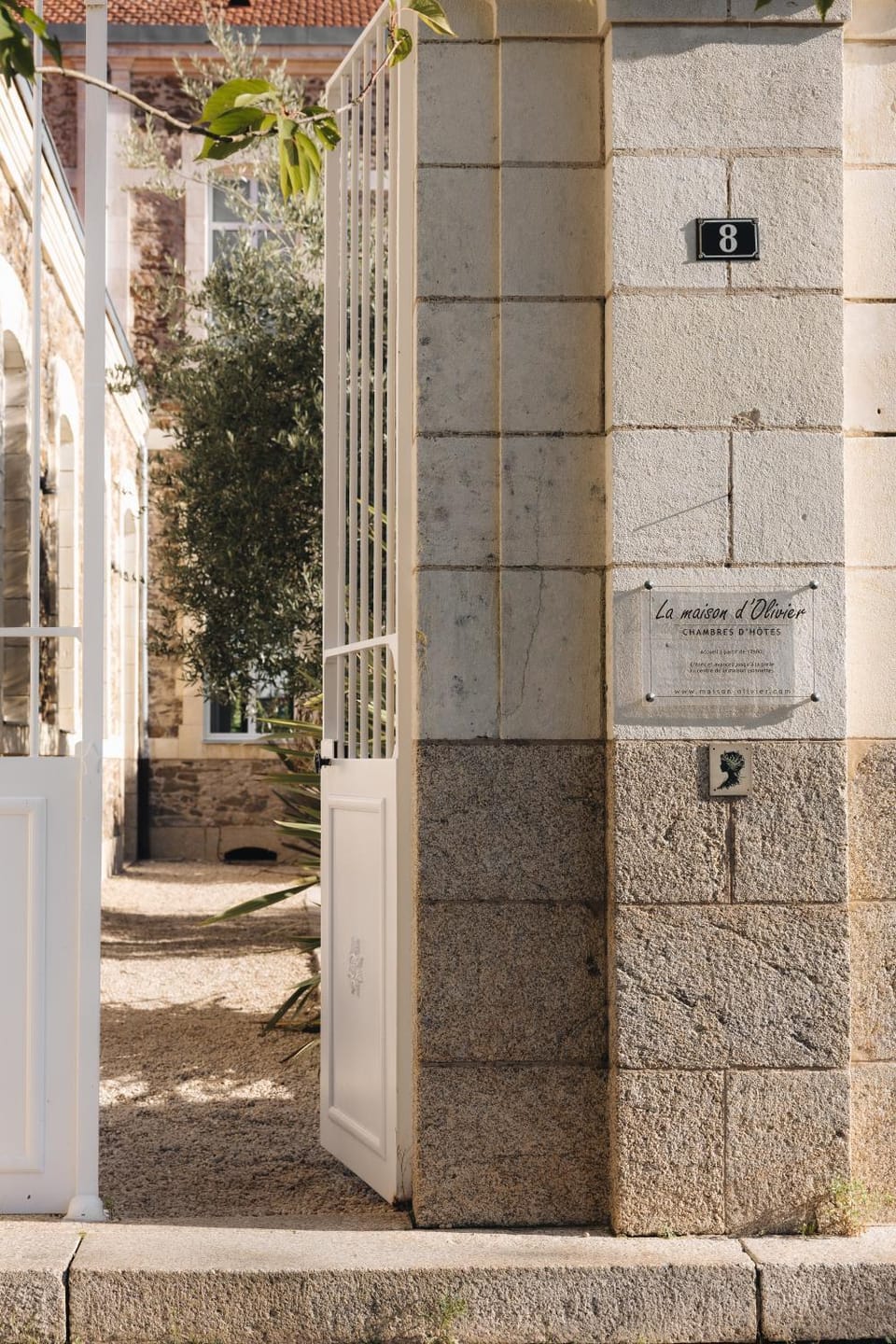 Property building, Facade/entrance