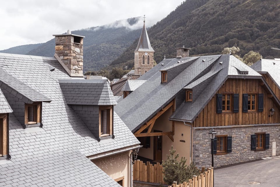 Property building, Natural landscape, Mountain view