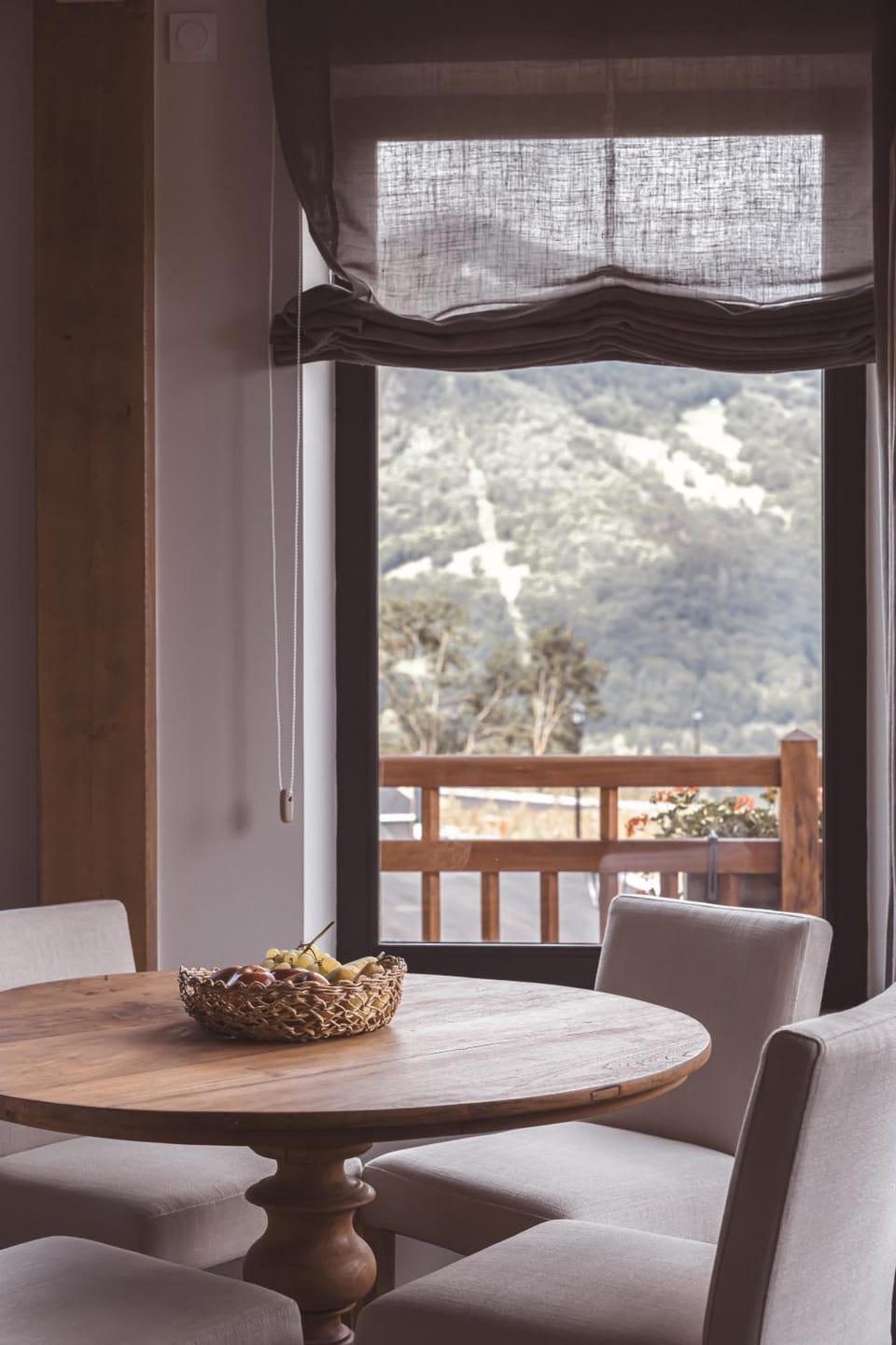 View (from property/room), Living room, Dining area, Mountain view